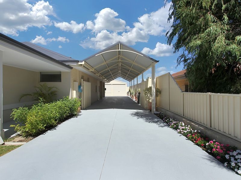 50 Weatherley Drive, Two Rocks WA 6037