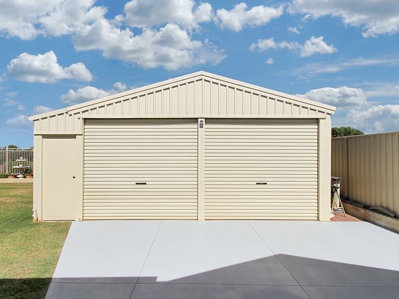 50 Weatherley Drive, Two Rocks WA 6037