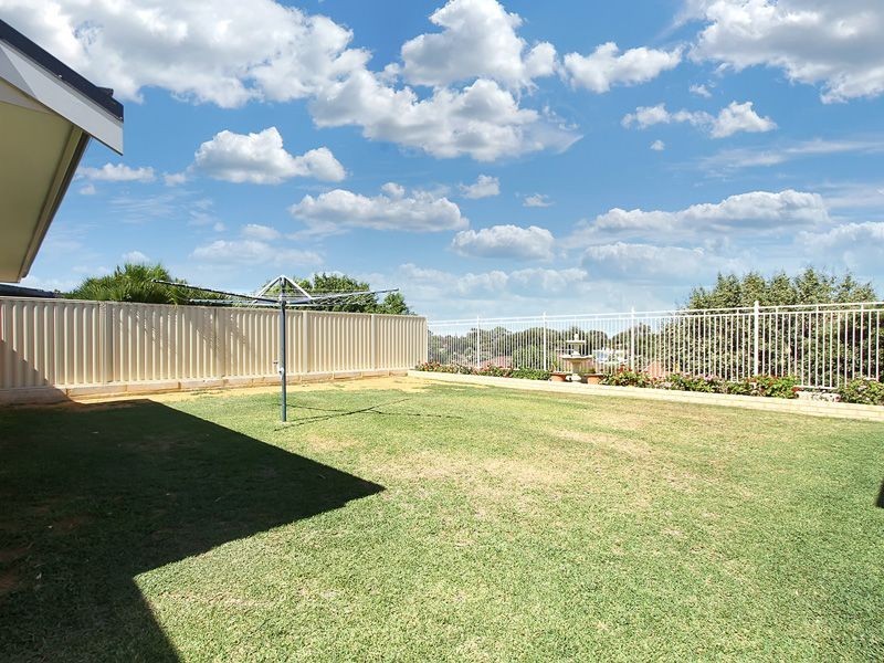 50 Weatherley Drive, Two Rocks WA 6037