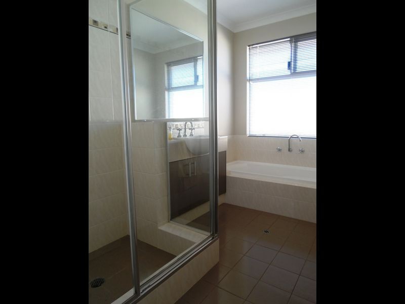 6 Llewellyn Way, Two Rocks WA 6037