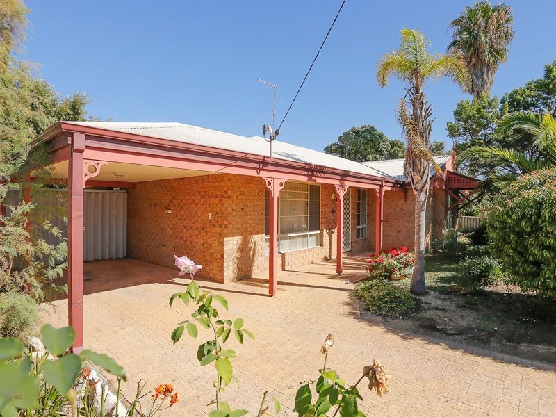 51 Whitfield Drive, Two Rocks WA 6037