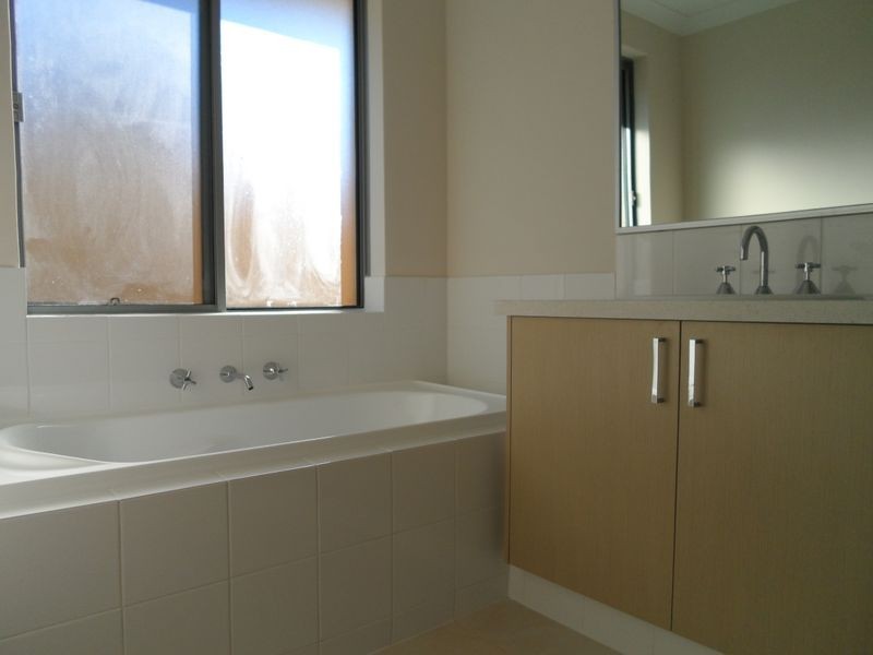 55 Fawkner Road, Two Rocks WA 6037