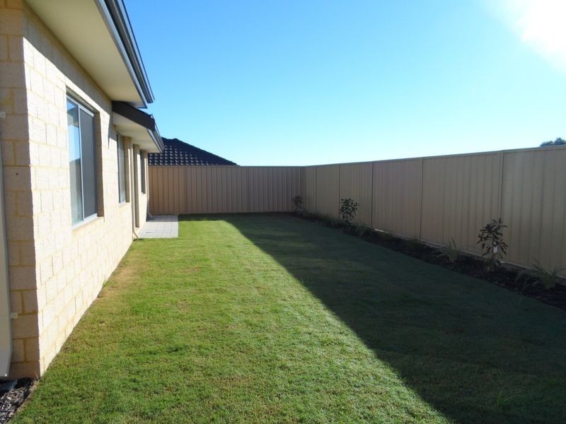 55 Fawkner Road, Two Rocks WA 6037