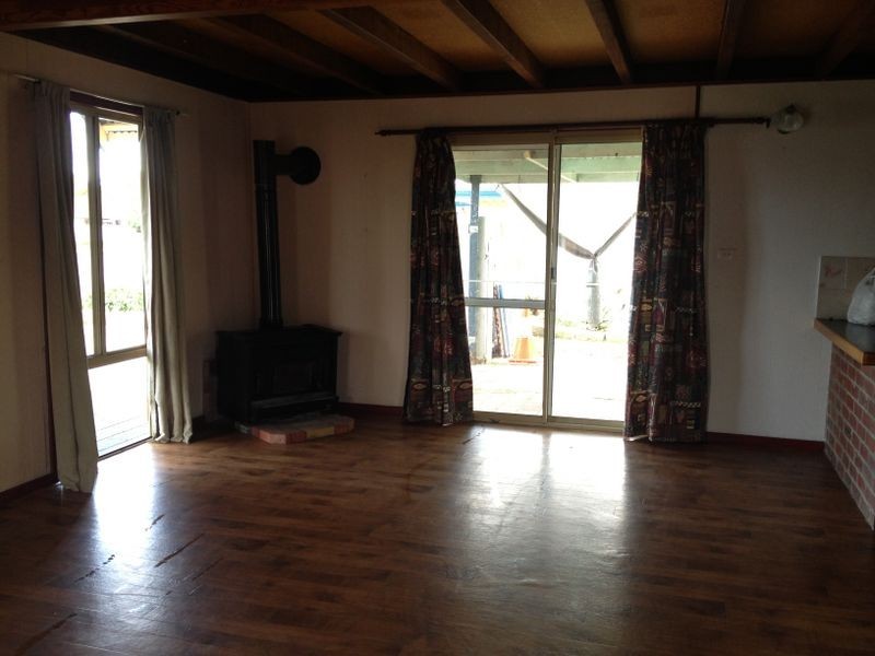 25 Fawkner Road, Two Rocks WA 6037