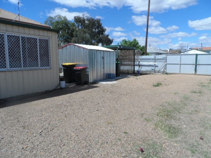 8 Dover Street, Moree NSW 2400