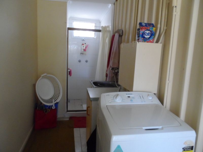 8 Dover Street, Moree NSW 2400