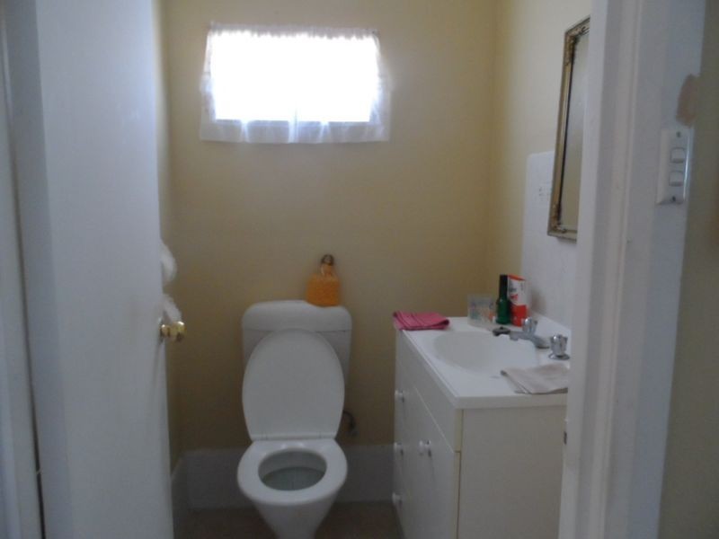 8 Dover Street, Moree NSW 2400