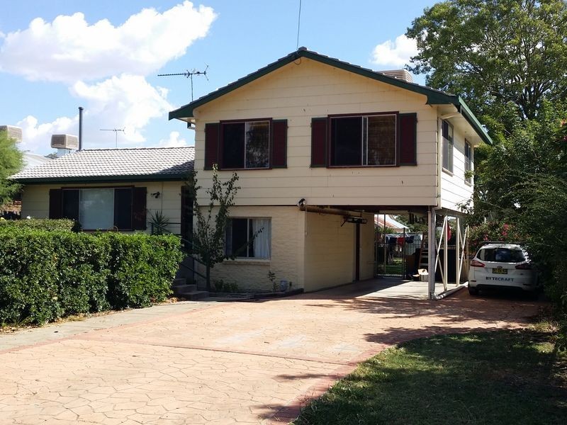 7 Lucksall Street, Moree NSW 2400