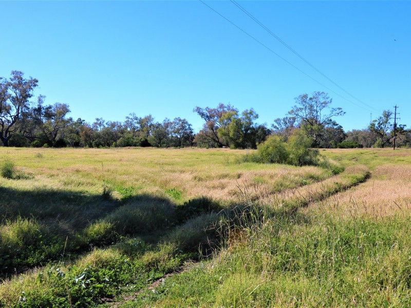 2 Victory Lane, Moree NSW 2400