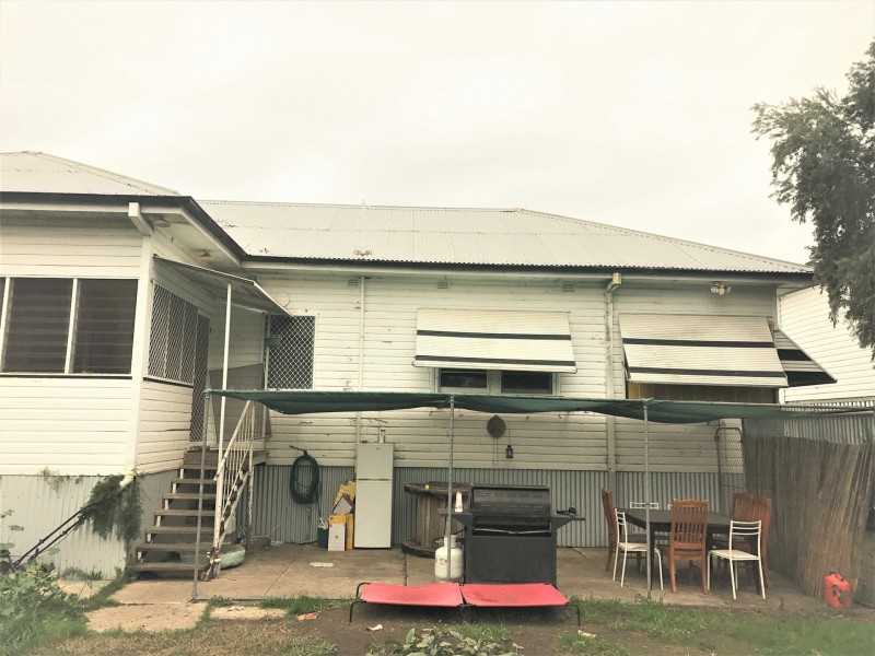 32 Iris Street, Moree NSW 2400