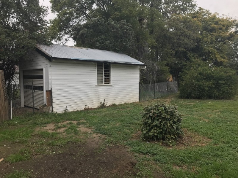 32 Iris Street, Moree NSW 2400