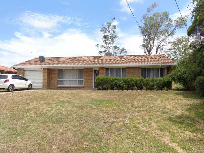 15 Helensvale Ave, Moree NSW 2400