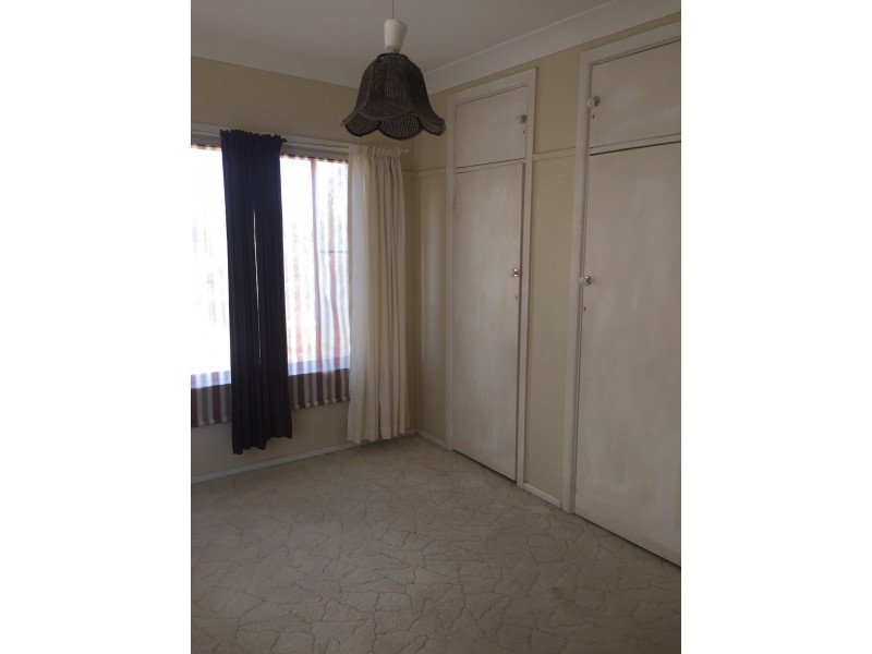 69 Dover Street, Moree NSW 2400