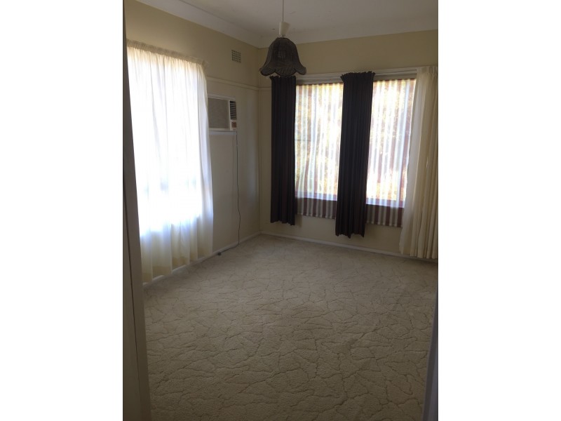 69 Dover Street, Moree NSW 2400