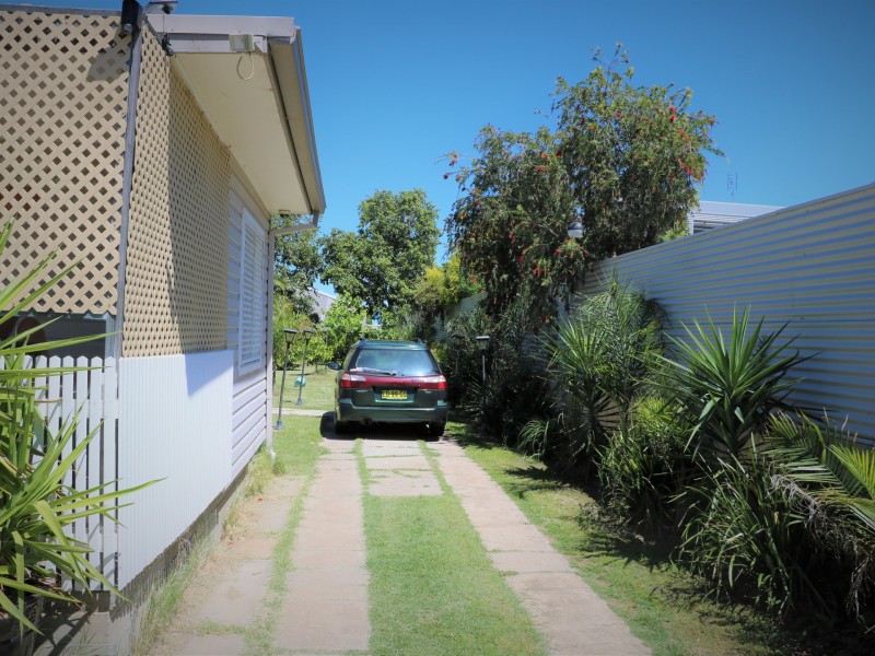17 Dover Street, Moree NSW 2400