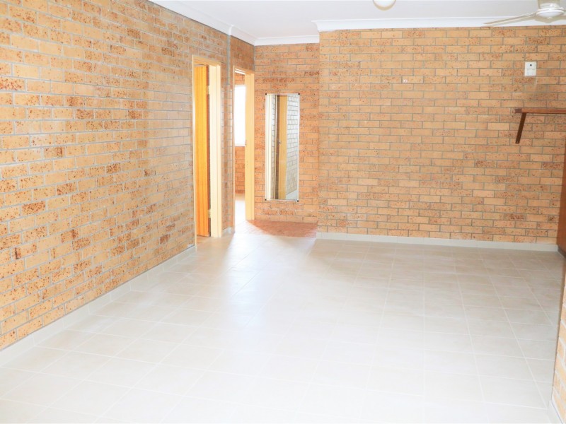 2/25 Dover Street, Moree NSW 2400