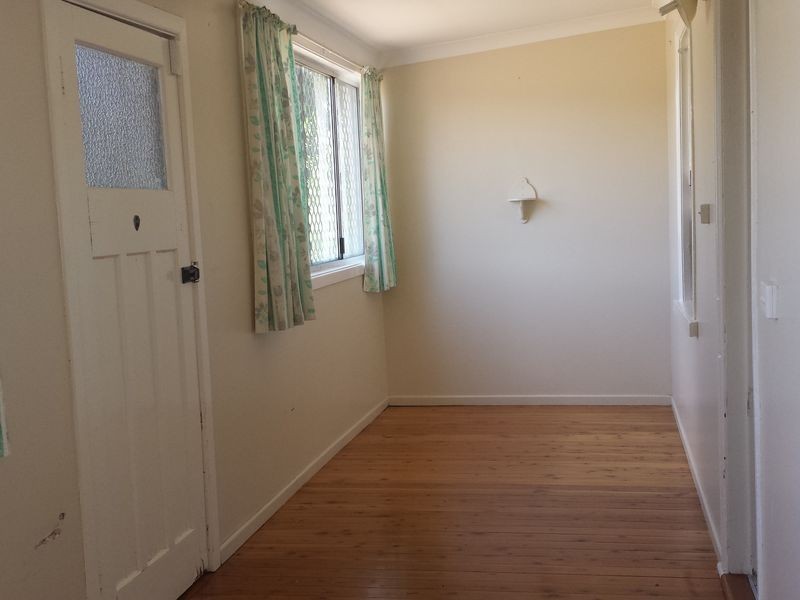 27 Oak Street, Moree NSW 2400