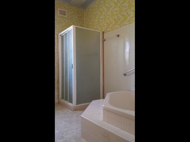 27 Oak Street, Moree NSW 2400