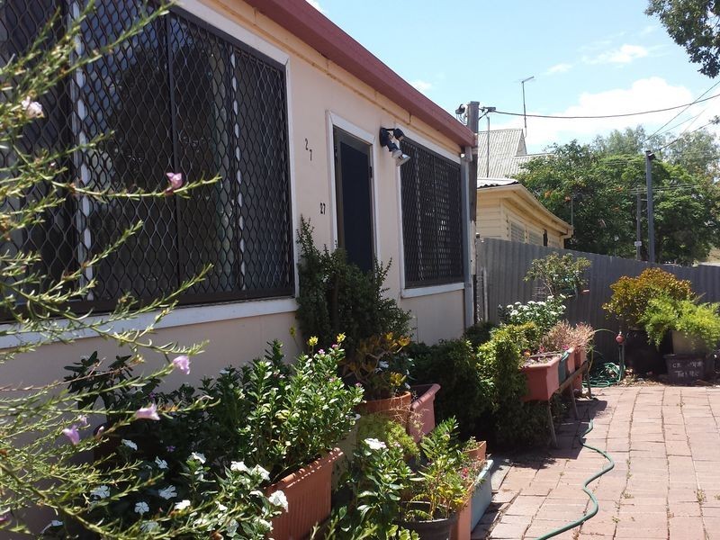 27 Oak Street, Moree NSW 2400