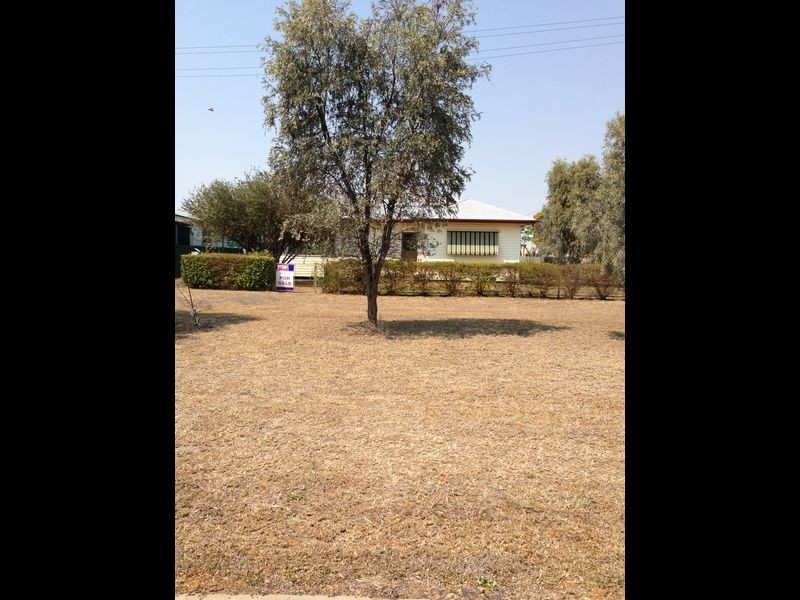 2 Menadool Road, Moree NSW 2400