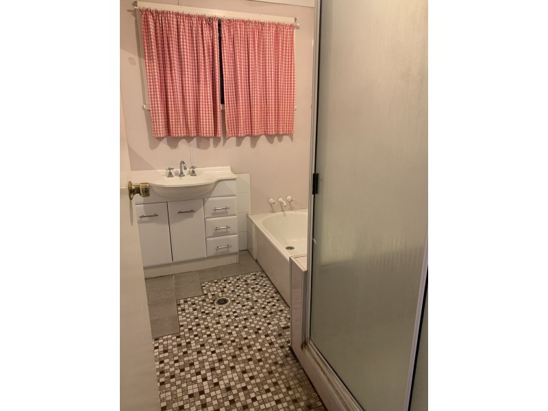 2 Allambie Place, Moree NSW 2400