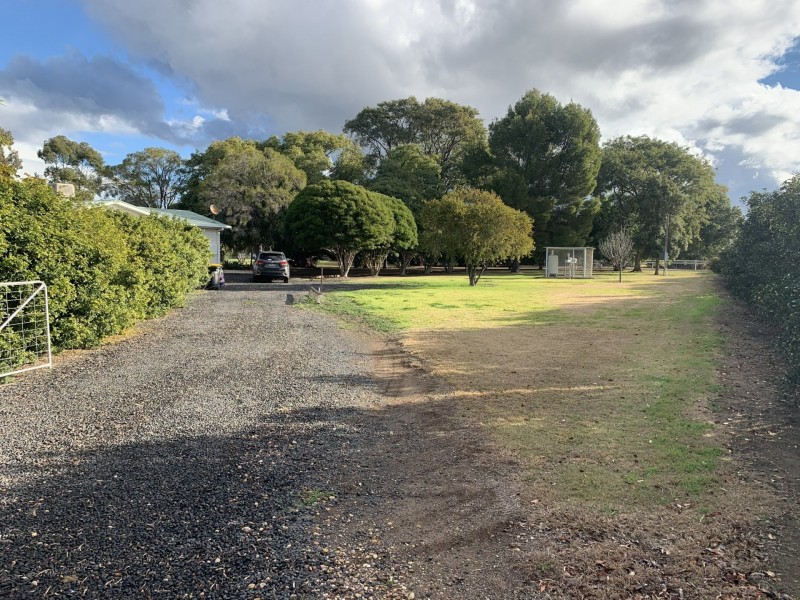 9 Belbowrie Road, Moree NSW 2400