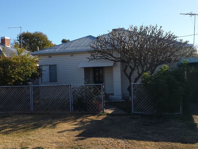13 Oak Street, Moree NSW 2400