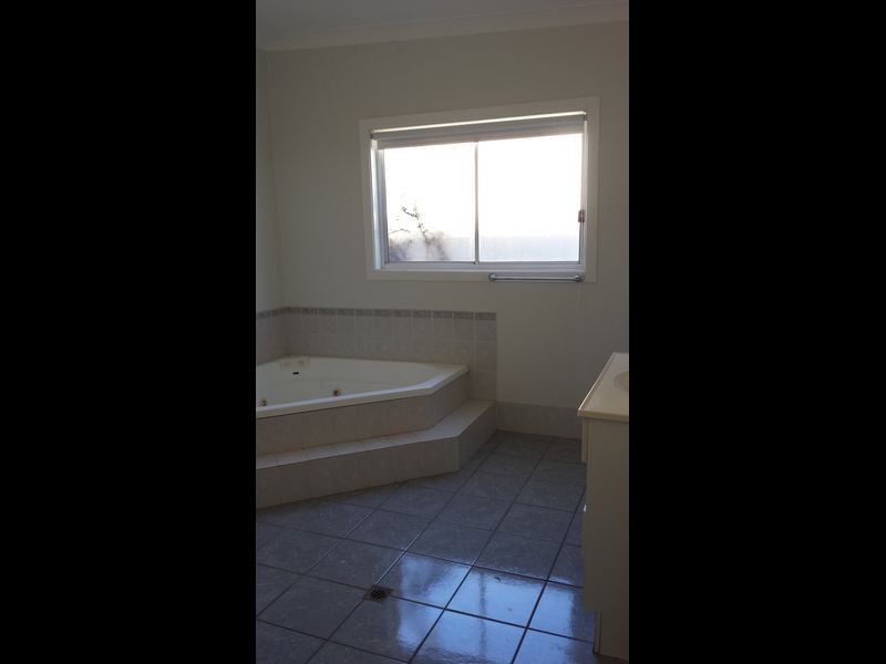 13 Oak Street, Moree NSW 2400