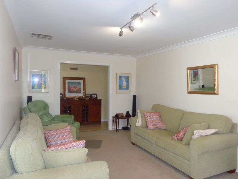 9 Cameron Place, Moree NSW 2400