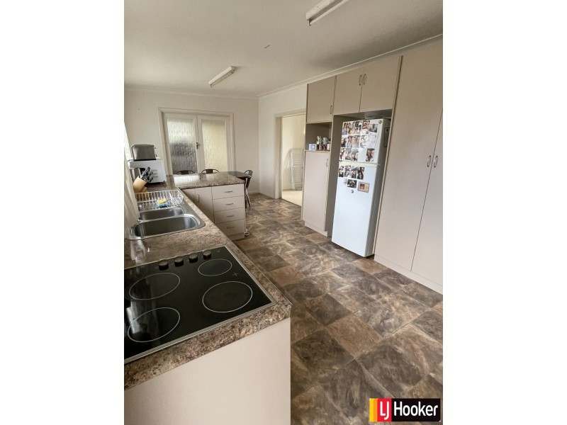 8 Delander Crescent, Moree NSW 2400