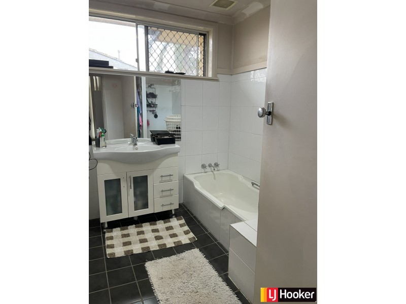 8 Delander Crescent, Moree NSW 2400