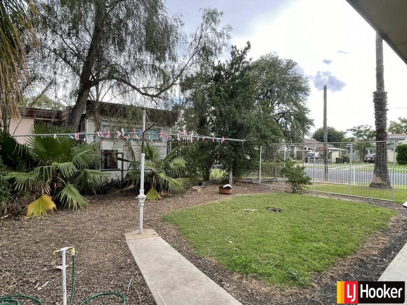8 Delander Crescent, Moree NSW 2400