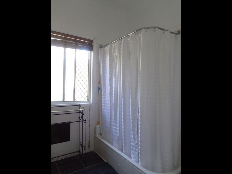 33 Dover Street, Moree NSW 2400