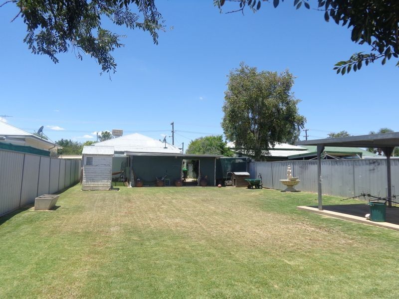 33 Dover Street, Moree NSW 2400