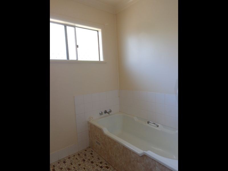 305 Edward Street, Moree NSW 2400