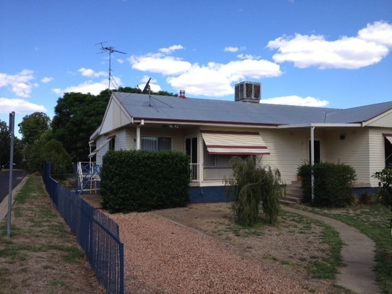 2 Mackenzie Street, Moree NSW 2400