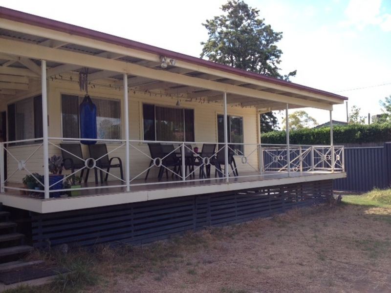 2 Mackenzie Street, Moree NSW 2400