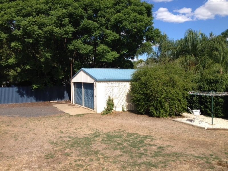 2 Mackenzie Street, Moree NSW 2400