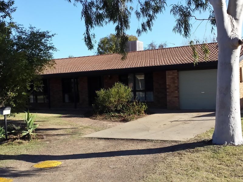 11 Boland Drive, Moree NSW 2400
