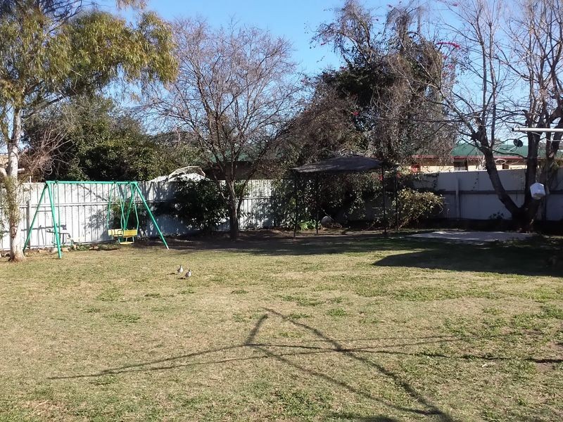 11 Boland Drive, Moree NSW 2400