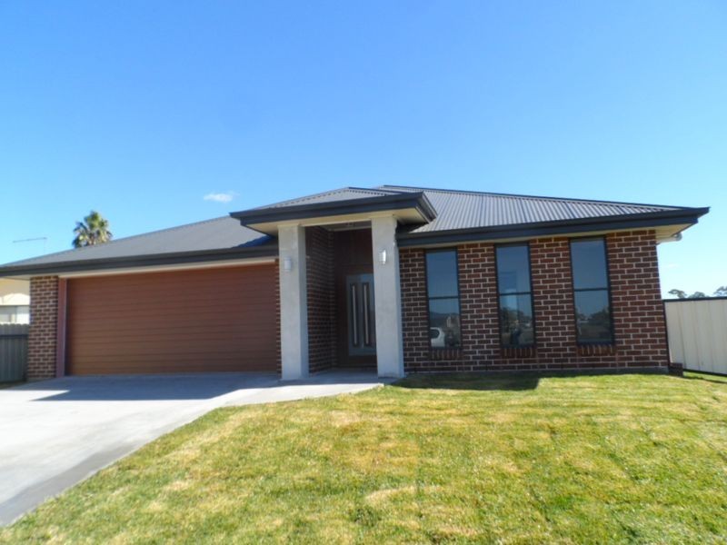 37 Bohenia Crescent, Moree NSW 2400