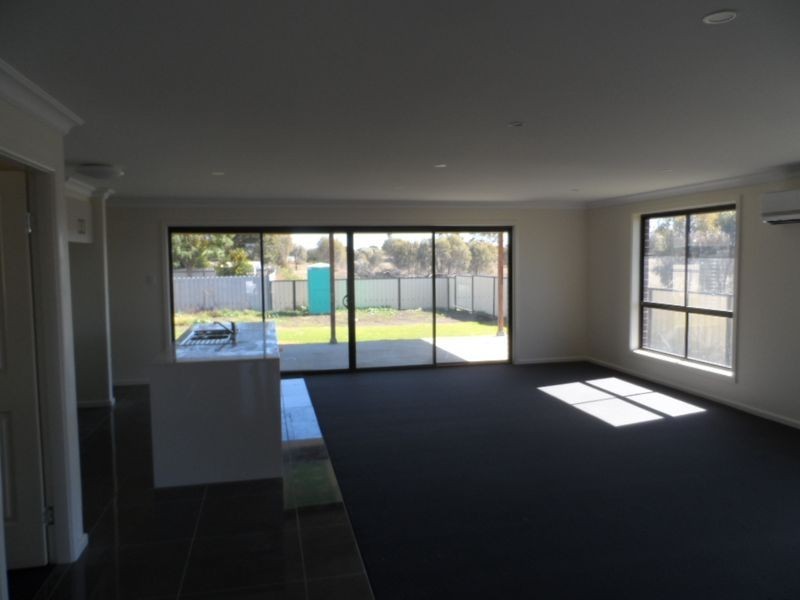 37 Bohenia Crescent, Moree NSW 2400