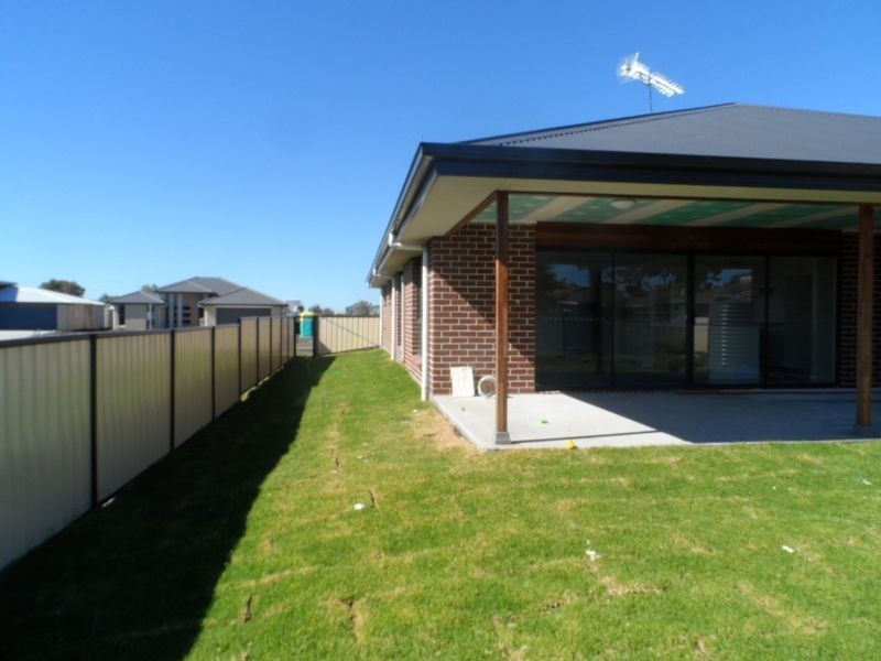 37 Bohenia Crescent, Moree NSW 2400