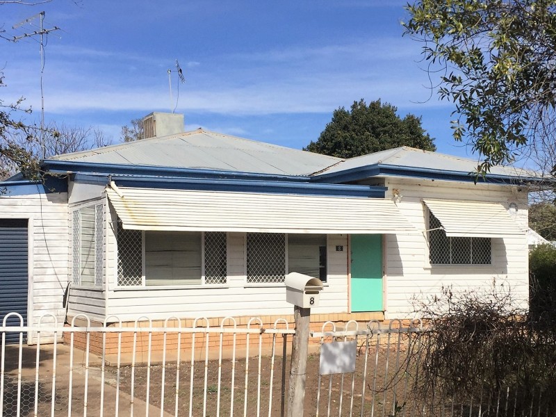 8 Anne Street, Moree NSW 2400