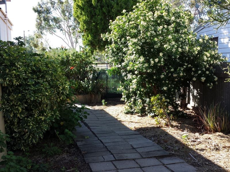 27 Oak Street, Moree NSW 2400