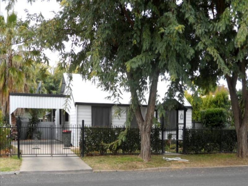 20 Mackenzie Street, Moree NSW 2400
