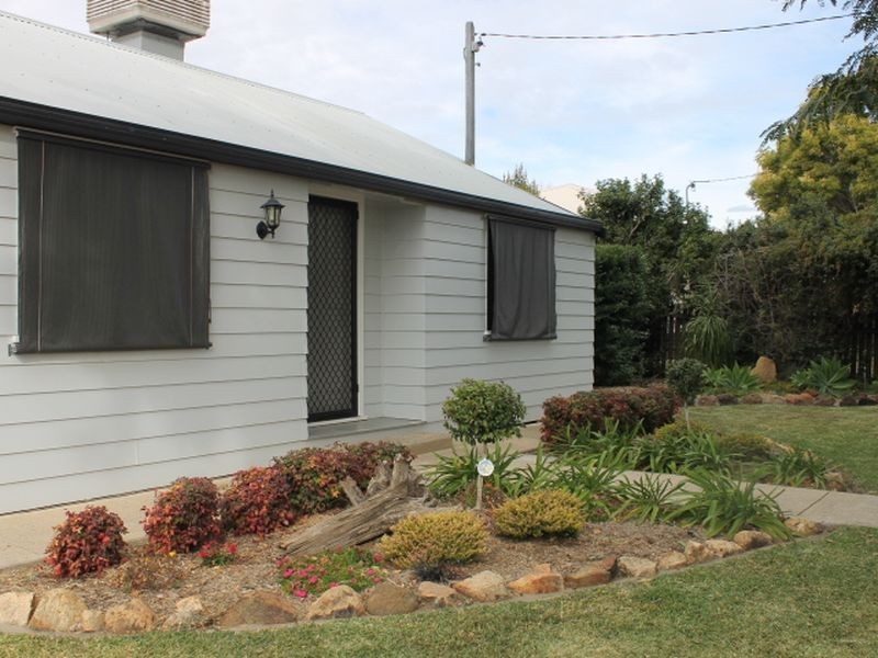 20 Mackenzie Street, Moree NSW 2400