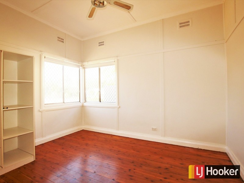 13 Oak Street, Moree NSW 2400
