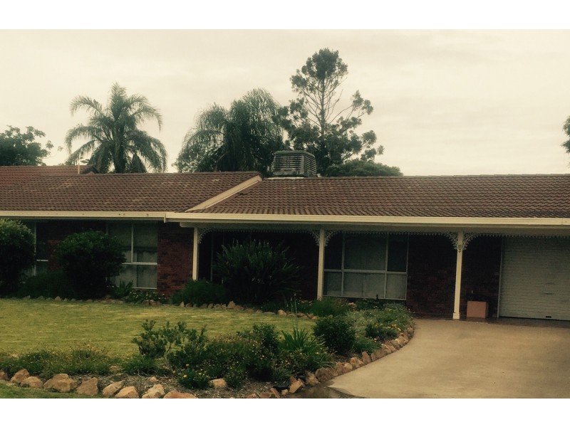 3 Cummins Avenue, Moree NSW 2400