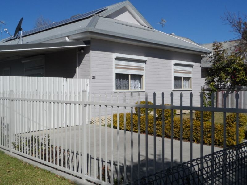 28 Dover Street, Moree NSW 2400